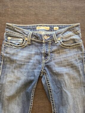 BKE Stella Jeans Womens 28L Blue Medium Wash Low Rise Bootcut Stretch